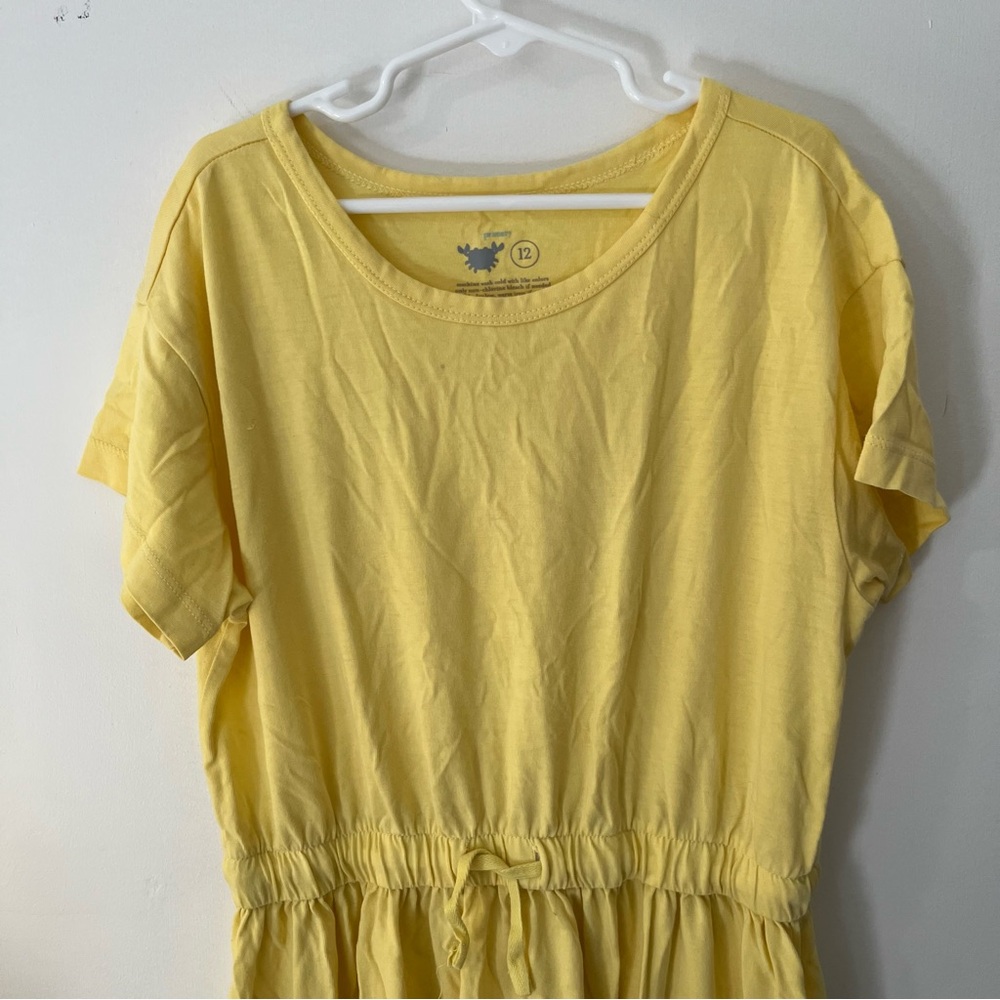Primary Girl size 12 yellow short sleeve dress with pockets